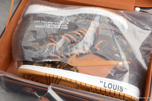 Off-Louis OW AQ0818-158 1 Jordan x Air AJ1 0824